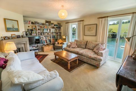 Otter Cottage - Falmouth - Cornwall - salong - Savills