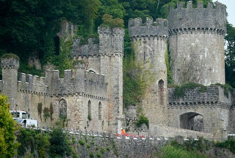 Abergele, Wales, 14. august, üldlevinud vaade Castell Gwyrchile 14. augustil 2020 Abergeles, Wales Gwyrchi lossis on kuuldavasti selle aasta tegevuspaik tõsielusaade, kuulsus, vii mind siit minema, tavaliselt filmitakse Queenslandis, Austraalias, tänavune saade toimub koroonaviiruse pandeemia tõttu Suurbritannias Gwrychi loss on peaaegu mahajäetud I klassi loetletud maamaja, mis asub 250 aakri suuruses aias ja territooriumil Walesi põhjarannikul. Foto autor Christopher furlonggetty pildid