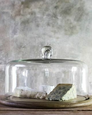 Taaskasutatud klaasist koogikuppel