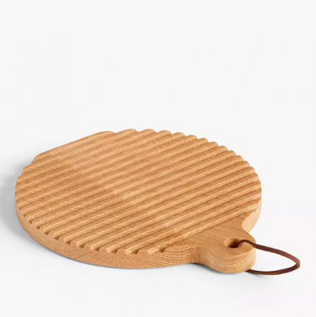 Ümmargune tammepuidust trivet