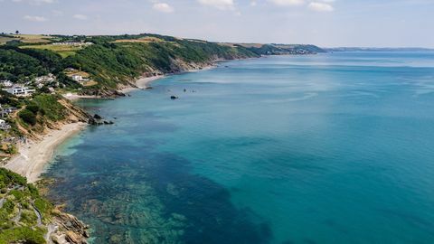 Dove Rocki maja Plaidy's, East Looe lähedal, Cornwalli lõunarannik