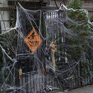 Halloweeni venitavad ämblikuvõrgud