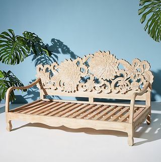 Käsitsi nikerdatud Lotus Daybed