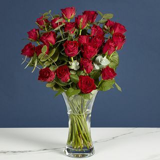 The Be Mine Rose & Eukalypt Bouquet – 44,99 £