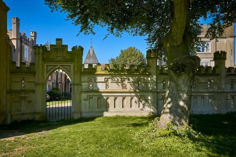 Hadlow torn, Hadlow loss, Tonbridge, Kent