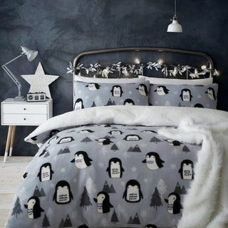 Hubane Penguin Fliisist jõulutekikomplekt