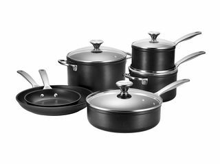 10-osaline nonstick-komplekt