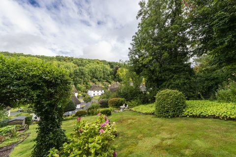 Müüa ilus suvila Milton Abbase küla südames, Dorset