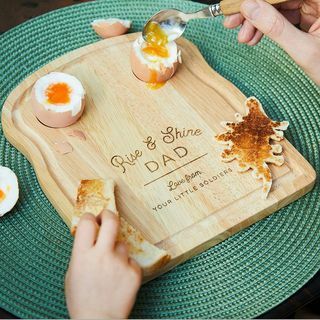 Isikupärane 'Rise And Shine' Dippy Egg Board