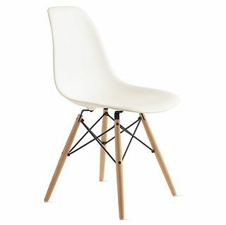 Eames® valatud plastist tüüblitega jalatool