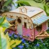 See Vintage Camperi linnumaja loob teie koduaias peamise kinnisvara