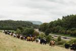 Fotod näitavad kuninganna Elizabethi emotsionaalset viimast reisi läbi Šotimaa kümnete hobustega