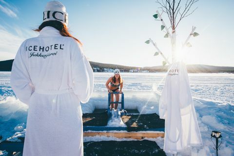 icehotel 33 jää sukeldumine