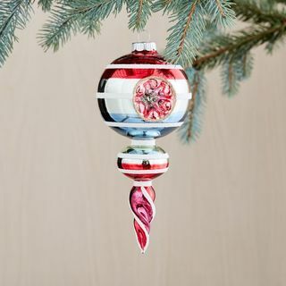 Läikiv Brite palliornament