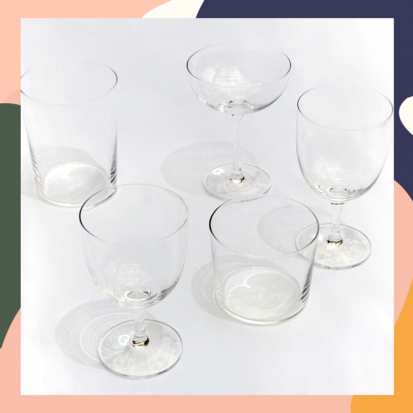 Glasette uus igapäevaste klaaside kollektsioon, sealhulgas veiniklaasid, šampanjakupeed ja klaasid, mille on kujundanud laura jackson