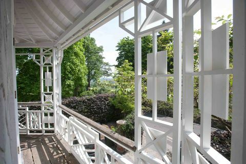 Pagoda maja rõdu, Winchester, Savills