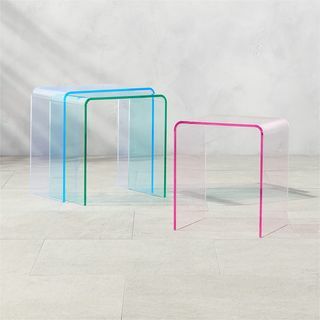 Värviline akrüülist lauakomplekt